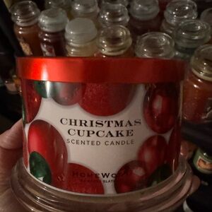 HomeWorx Christmas Cupcake Scented Candle - Red